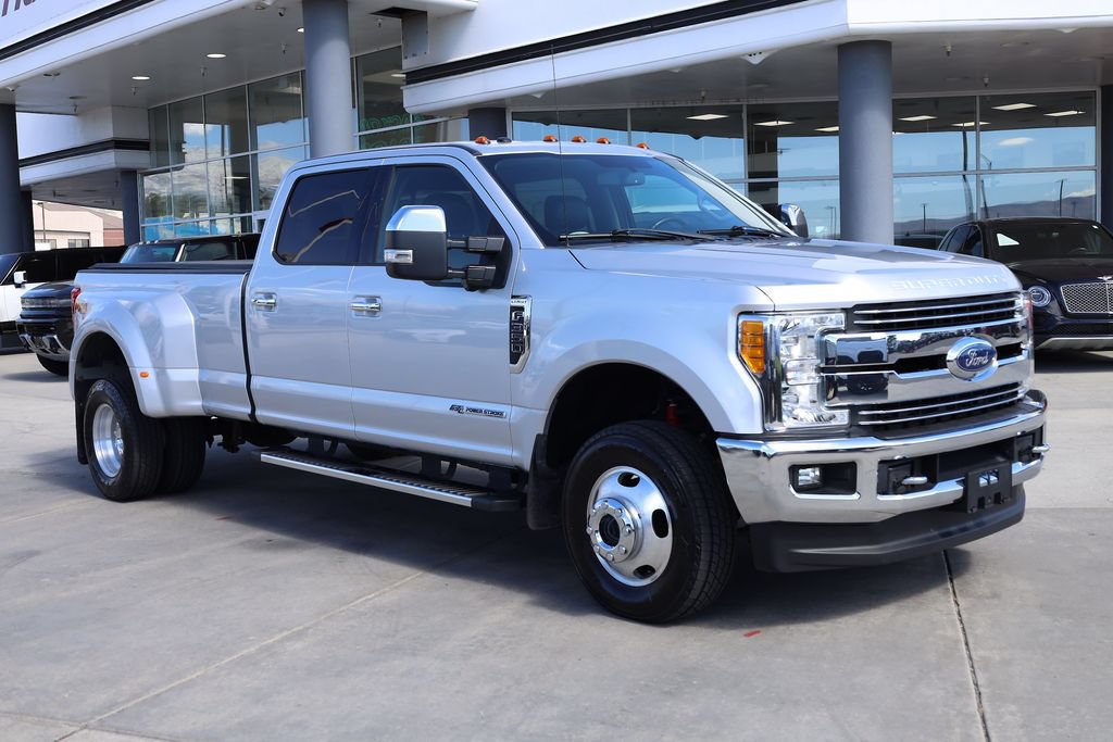Used 2017 Ford F350 Lariat w/ Chrome Package AWD/4WD image 8