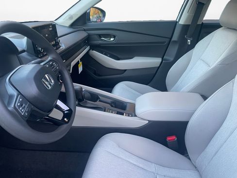 New 2025 Honda Accord SE image 9