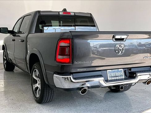 Used 2022 RAM 1500 Laramie AWD/4WD image 12