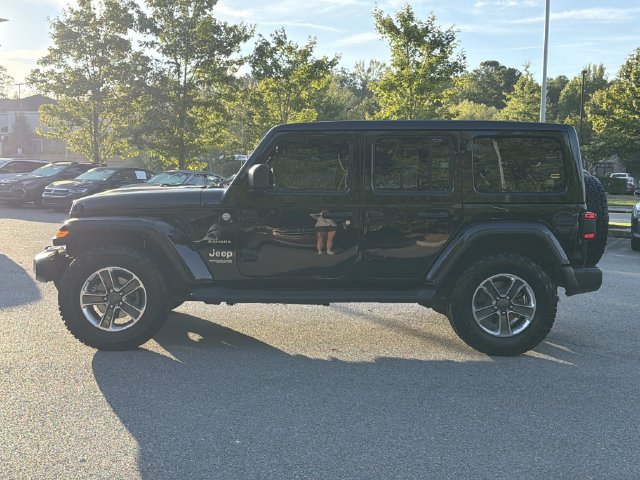 Used 2022 Jeep Wrangler Unlimited Sahara w/ Cold Weather Group AWD/4WD image 6