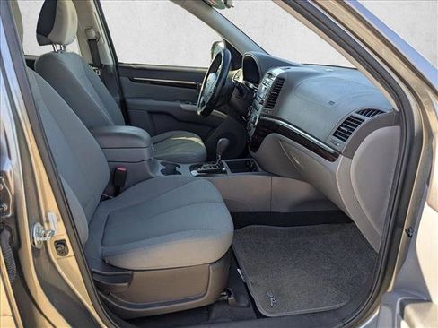 Used 2011 Hyundai Santa Fe GLS image 18