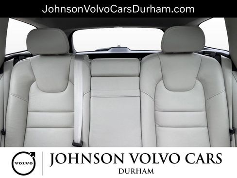 Used 2020 Volvo V60 T5 Momentum w/ Protection Package Premier image 25