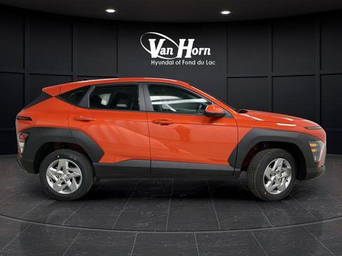 New 2026 Hyundai Kona SE image 2