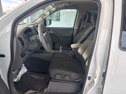 Used 2019 Nissan Frontier Desert Runner image 8