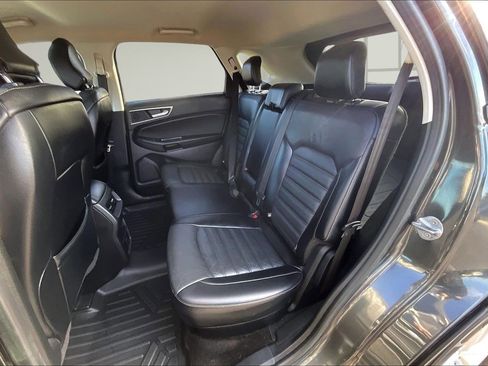 Used 2018 Ford Edge SEL w/ Equipment Group 201A image 22
