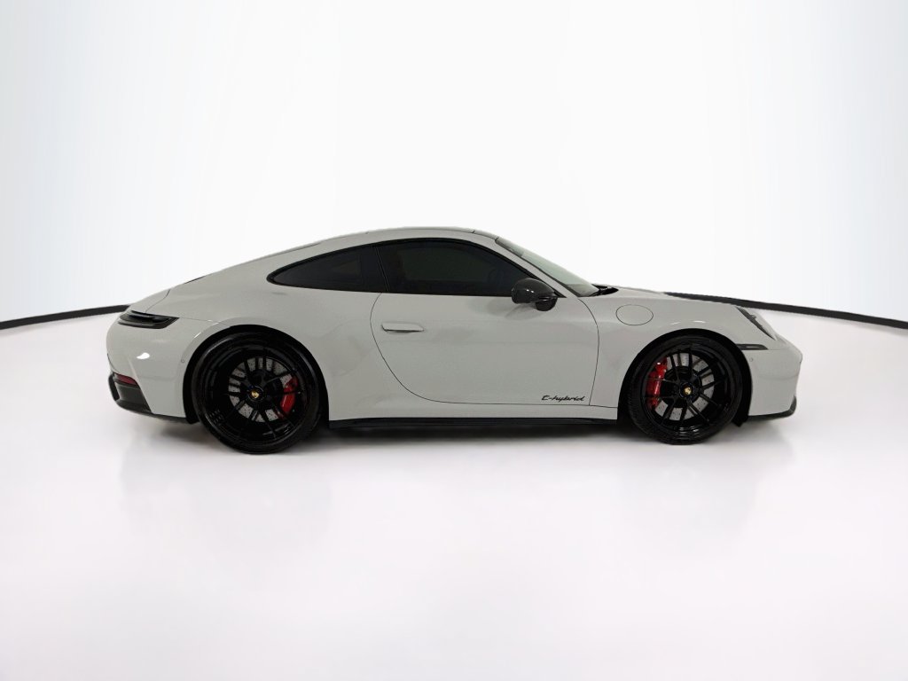 Used 2026 Porsche 911 Carrera GTS RWD image 8