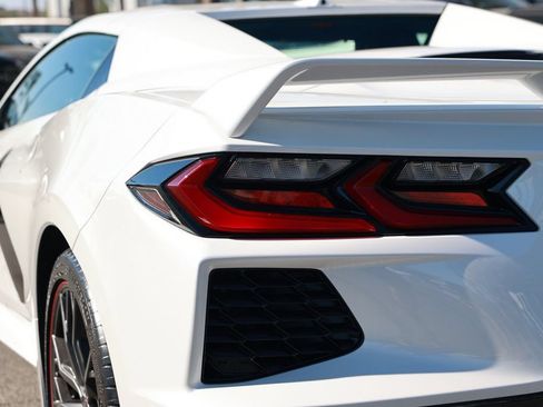 Used 2023 Chevrolet Corvette Stingray Premium Conv w/ Z51 Performance Package RWD image 13