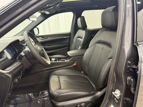 New 2025 Jeep Grand Cherokee Limited w/ Trailer Tow Package image 5