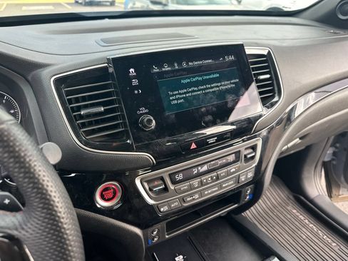 Certified 2025 Honda Passport Black Edition image 7