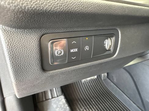 New 2026 Chevrolet Traverse LT w/ Midnight/Sport Edition FWD image 13