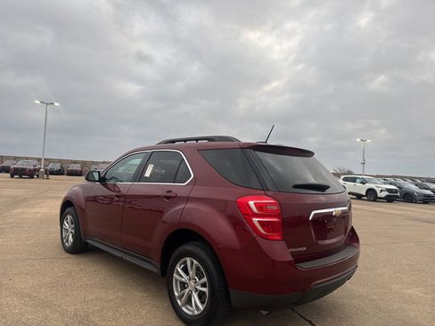 Used 2017 Chevrolet Equinox LT image 16