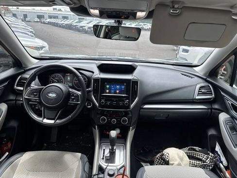 Used 2023 Subaru Forester Premium AWD/4WD image 9