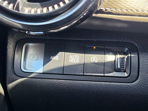 Used 2025 Chevrolet Equinox LT w/ Convenience Package II AWD/4WD image 17