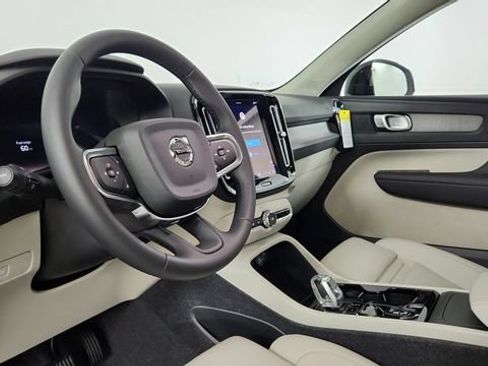 Certified 2026 Volvo XC40 B5 Plus w/ Protection Package Premier AWD/4WD image 12