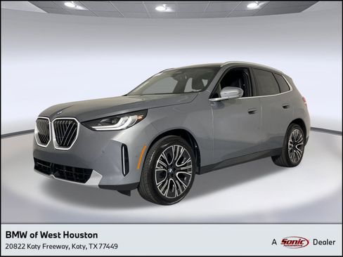 Used 2025 BMW X3 xDrive30i w/ Premium Package image 1
