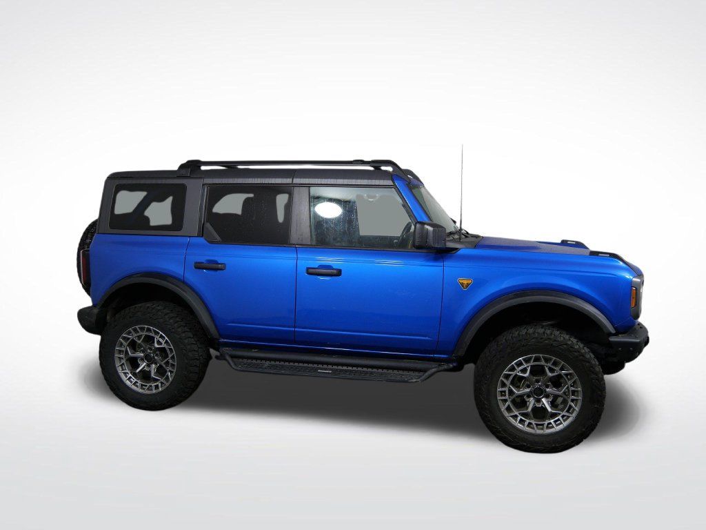 Used 2024 Ford Bronco Badlands AWD/4WD image 2