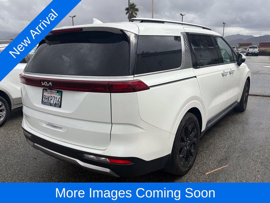 Used 2024 Kia Carnival SX FWD image 2