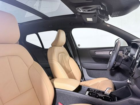 Used 2022 Volvo XC40 T5 Inscription w/ Climate Package AWD/4WD image 24