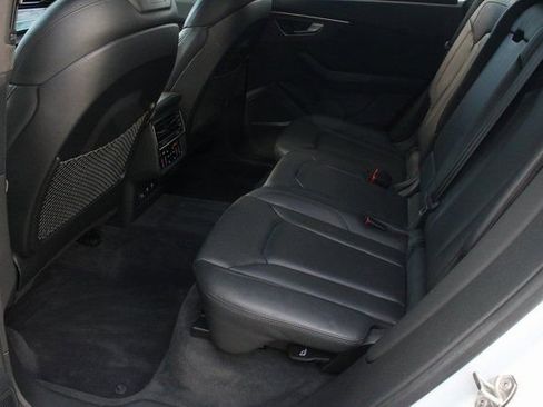Used 2019 Audi Q8 Prestige w/ Luxury Package image 22