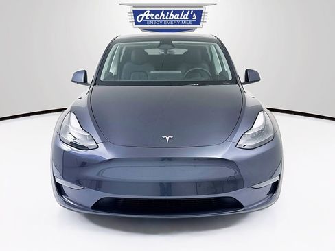 Used 2023 Tesla Model Y Long Range image 2