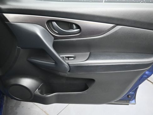 Used 2022 Nissan Rogue Sport S image 27