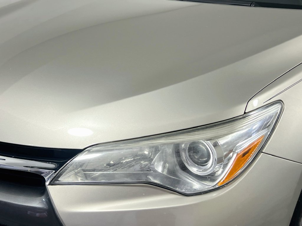 Used 2017 Toyota Camry XLE FWD image 11