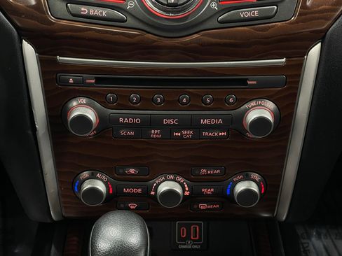 Used 2019 Nissan Pathfinder Platinum image 25