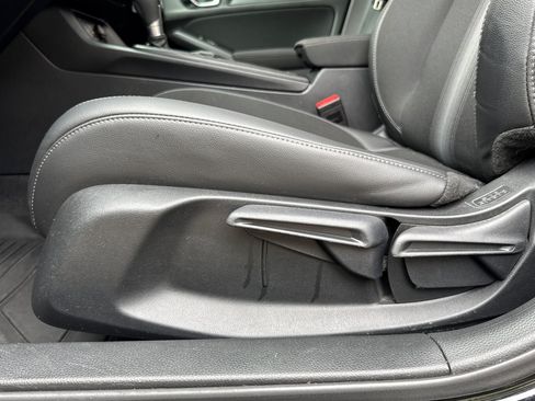 Used 2025 Honda Civic Sport image 14