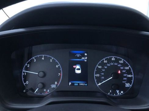 Certified 2025 Toyota Corolla LE image 30