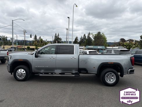 Used 2024 GMC Sierra 3500 SLT w/ SLT Premium Package AWD/4WD image 2