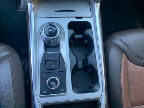 Certified 2024 Ford Explorer King Ranch w/ Technology Package AWD/4WD image 37