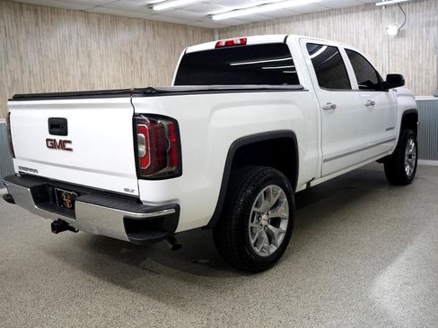 Used 2018 GMC Sierra 1500 SLT w/ SLT Premium Package image 10