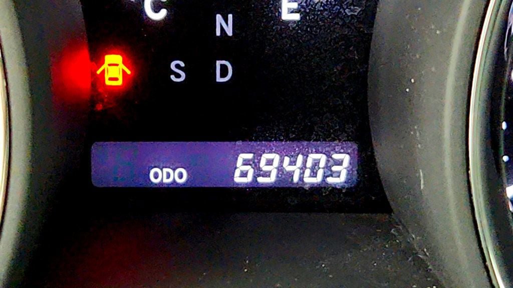 Used 2013 Toyota Highlander Limited FWD image 16