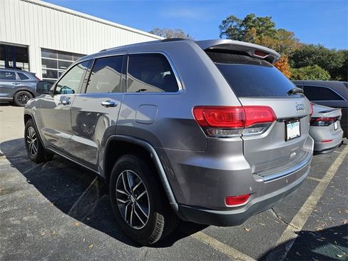 Used 2017 Jeep Grand Cherokee Limited w/ Luxury Group II image 10