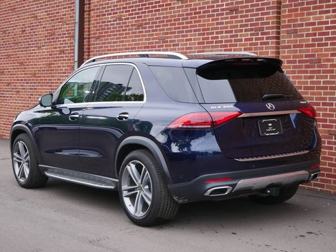 Used 2022 Mercedes-Benz GLE 350 4MATIC w/ 3rd Row Seat Package image 3