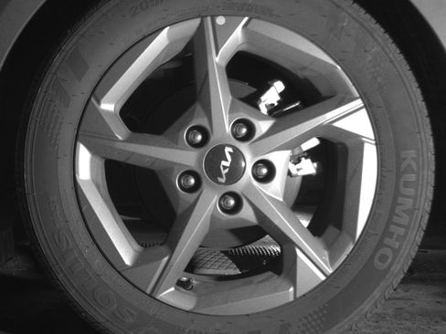 Used 2025 Kia K4 FWD image 14