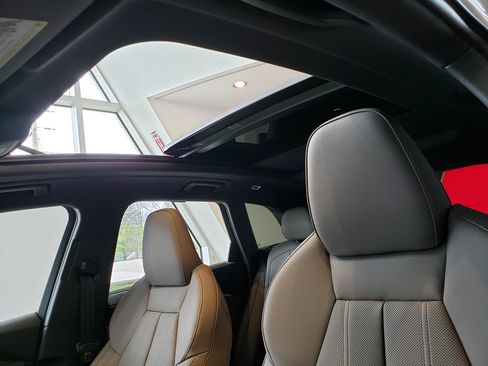 Used 2025 Audi Q5 Premium Plus AWD/4WD image 7