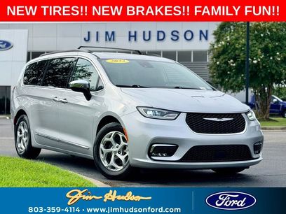 Used 2023 Chrysler Pacifica Limited