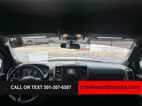 Used 2024 RAM 2500 Tradesman w/ Chrome Appearance Group AWD/4WD image 14