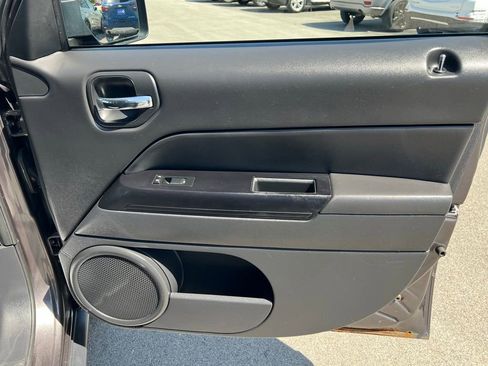 Used 2015 Jeep Patriot High Altitude image 26