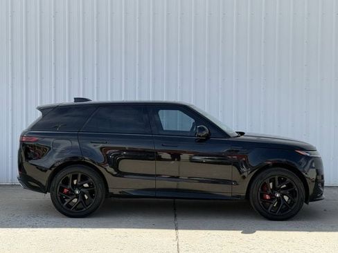 Used 2024 Land Rover Range Rover Sport Dynamic SE image 3
