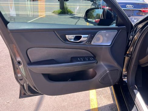 Used 2019 Volvo S60 T6 R-Design AWD/4WD image 11