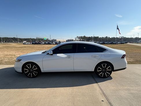 Certified 2023 Honda Accord Touring image 5