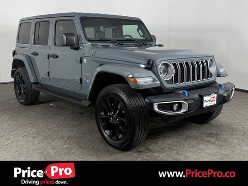 Used 2024 Jeep Wrangler Unlimited Sahara w/ Technology Group AWD/4WD image 1