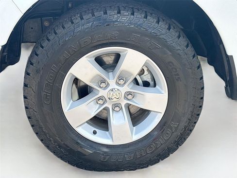 Used 2022 RAM 1500 Express image 31