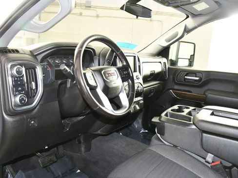 Used 2022 GMC Sierra 2500 SLE AWD/4WD image 2