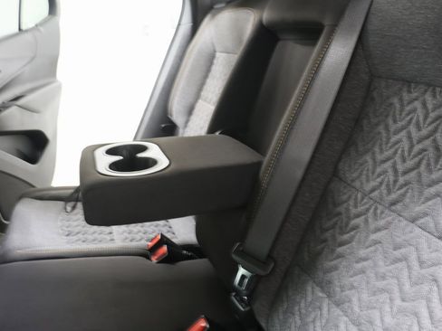 Used 2024 Chevrolet Equinox LT image 24