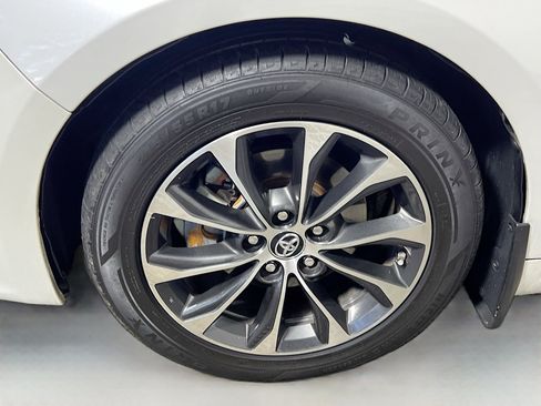 Used 2016 Toyota Avalon XLE image 14