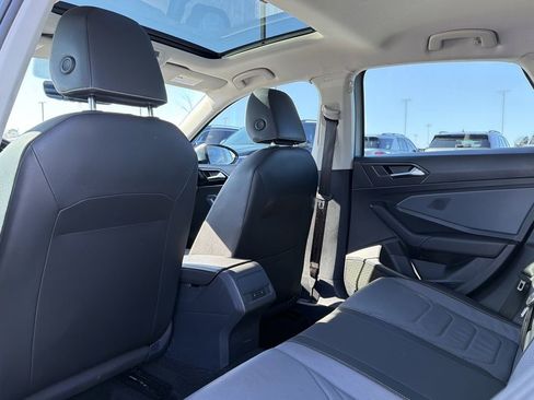 Used 2025 Volkswagen Jetta SEL image 13