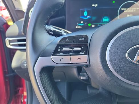 Used 2022 Hyundai Elantra Limited FWD image 23